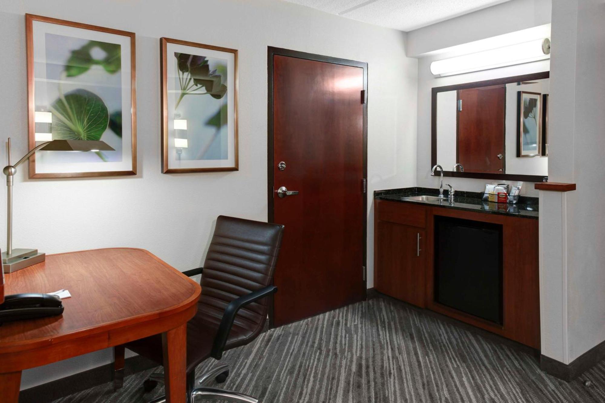 Hyatt Place Detroit/Livonia Extérieur photo